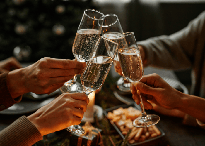 “快樂(lè)唱歌，暢飲不醉：教你如何正確在KTV唱歌喝酒不醉小妙招！